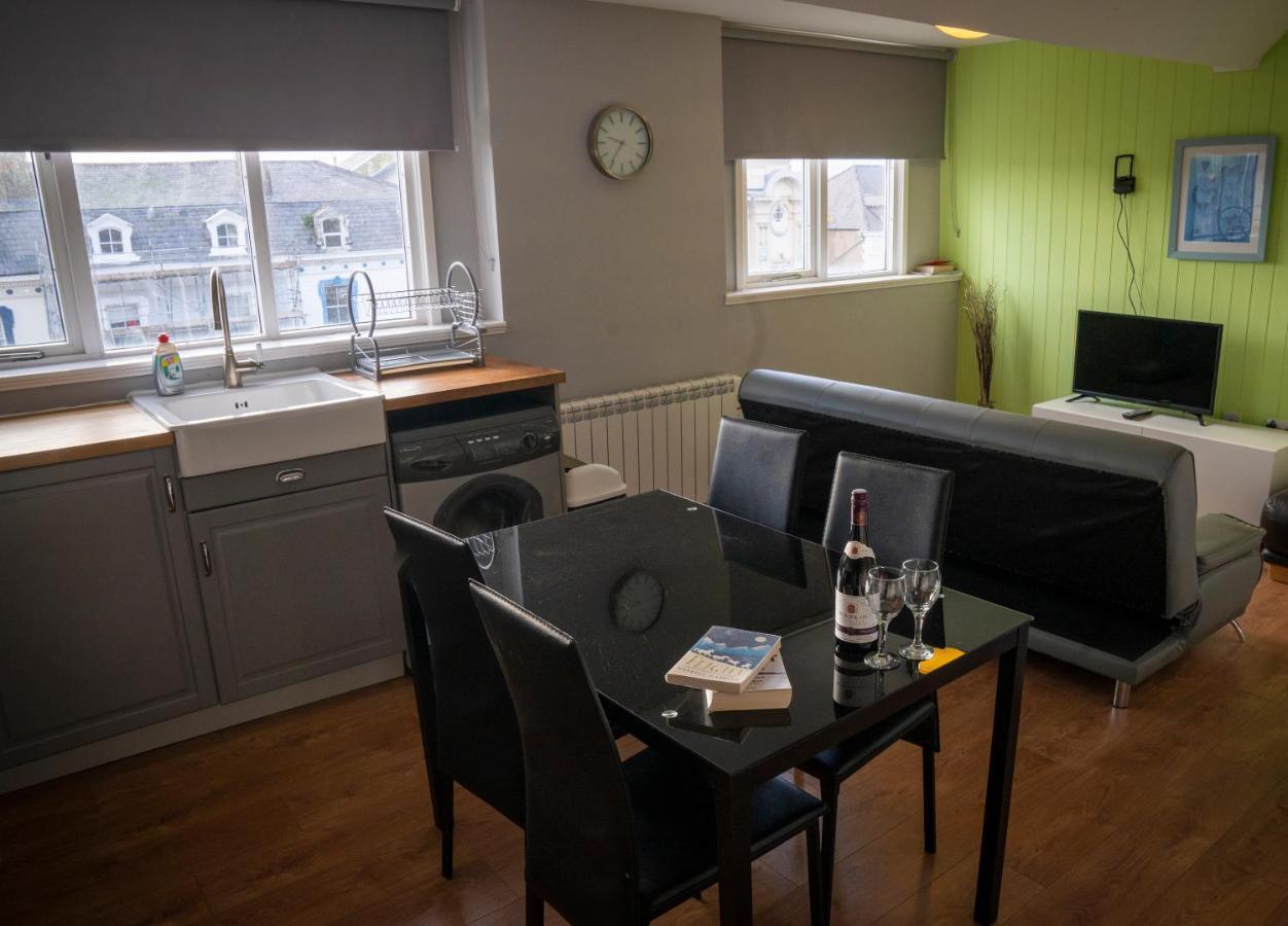 Apartment 4, Cornerhouse Apartments ลันดิดโน ภายนอก รูปภาพ
